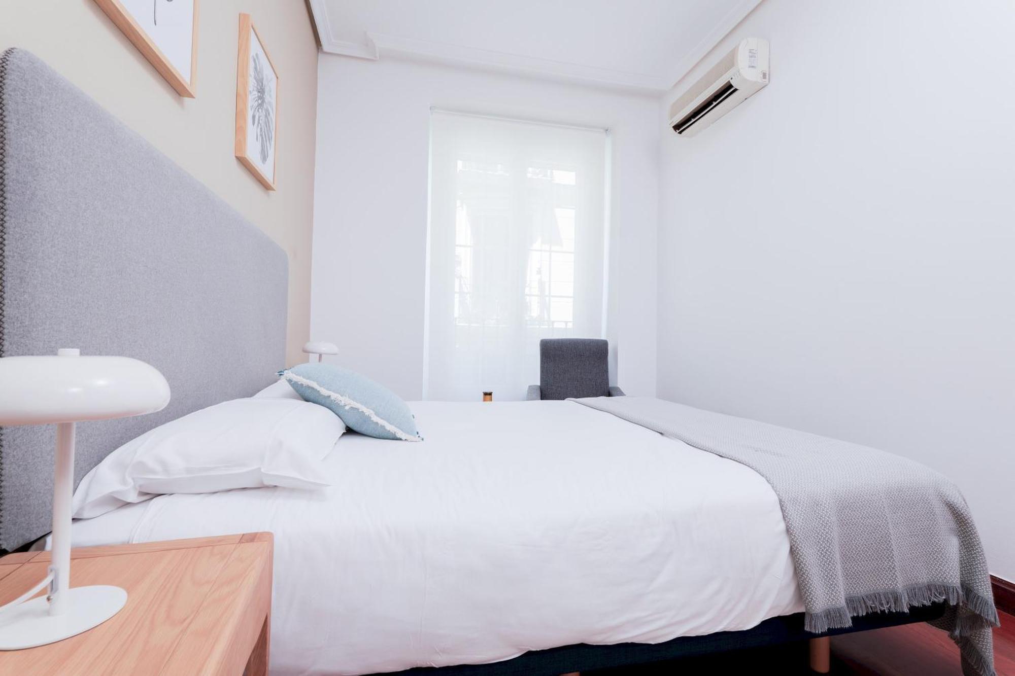 One Bedroom Apartment In Chueca Madrid Eksteriør billede