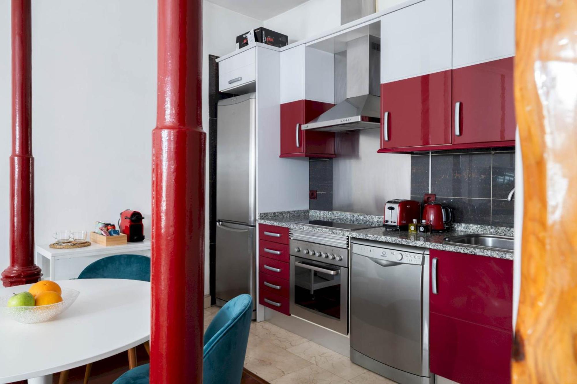 One Bedroom Apartment In Chueca Madrid Eksteriør billede
